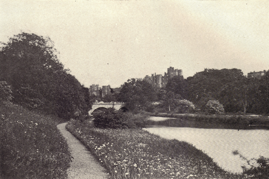 Black and white photo../graph of Alnwick Castle, England, taken in the late 19th century.